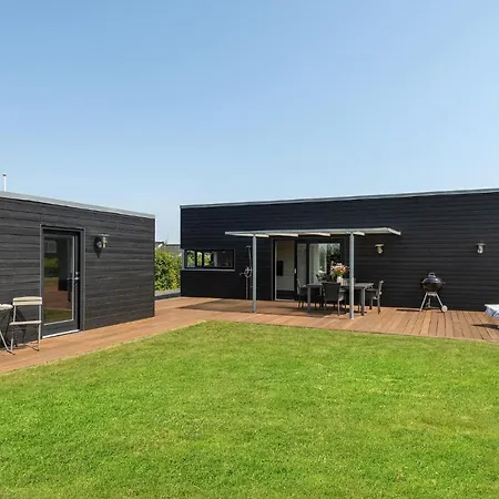 4 Bedroom Stunning In Casa vacanze *