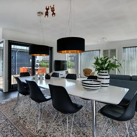 Casa vacanze 4 Bedroom Stunning In Haderslev